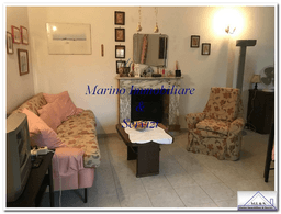 Casa indipendente in Via Pietro Nenni, Pastorano