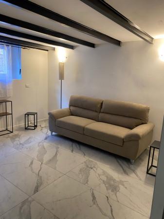 Stanza in appartamento in Via Varazze 9, Torino