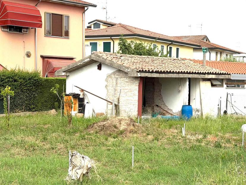 Villa bifamiliare in Via Regina Margherita, Cavarzere — foto 2 di 5