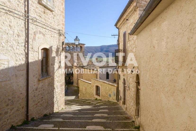 Villa in Via del Municipio, Navelli — foto 5 di 5