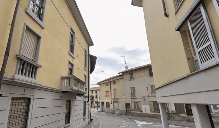 Stanza/Camera in Via Vittorio Veneto, Rovello Porro — foto 2 di 5