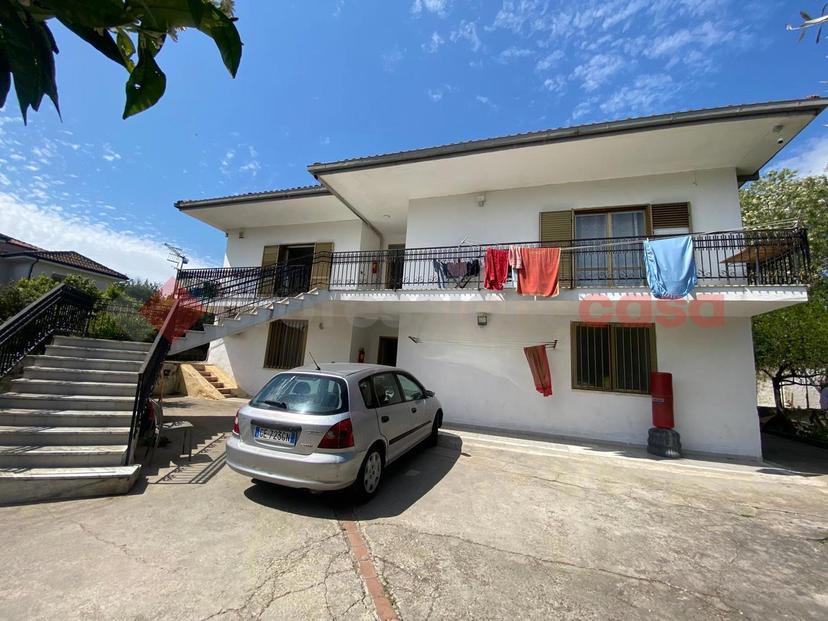 Villa in Via dei Platani  Snc , Carinola — foto 3 di 5