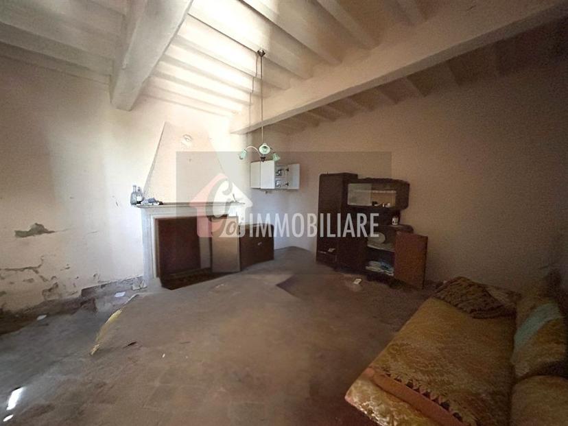Casa indipendente in Martiri di Belfiore 54, Rivarolo del Re ed Uniti — foto 2 di 5