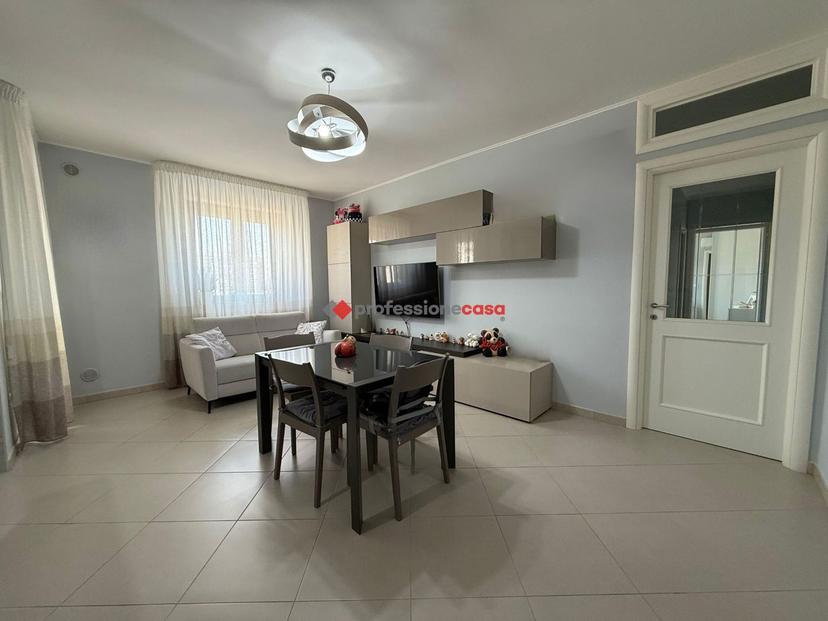 Trilocale in Via Fiorello La Guardia 11, Foggia
