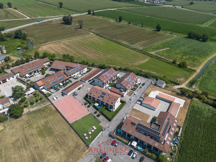Villa a schiera in Via Don Giorgio Gelmini Snc, Villanova del Sillaro — foto 2 di 5
