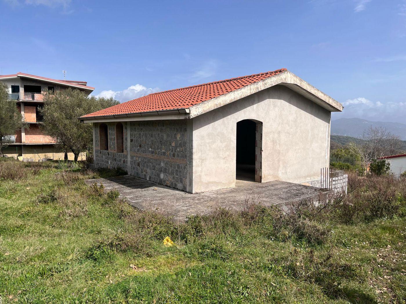 Rustico in Località Tre Mulini, San Giovanni a Piro