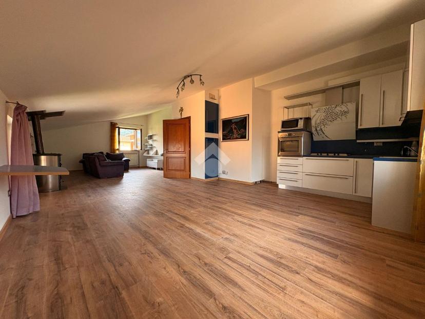 Appartamento in Via Giosuè Carducci 18, Sigillo — foto 3 di 5