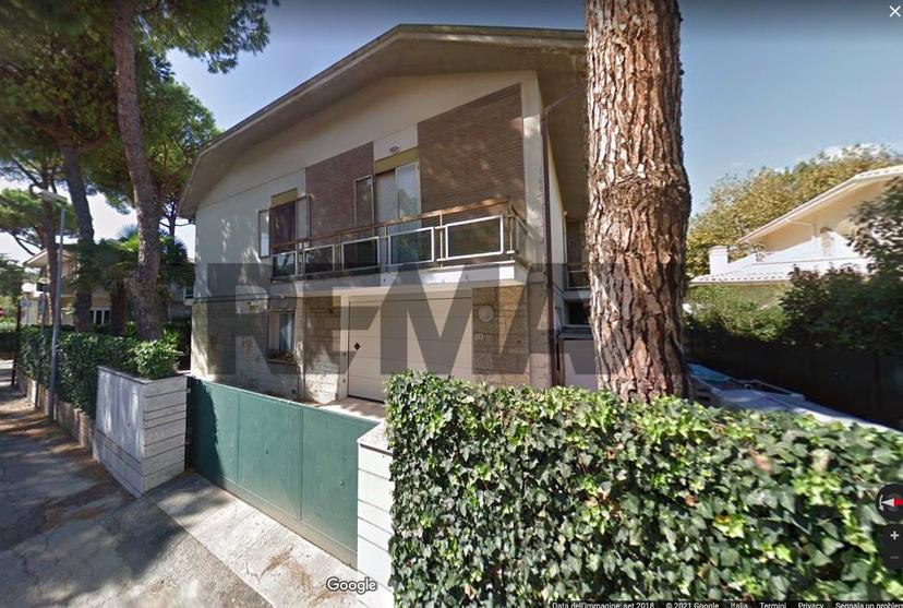 Villa in Via Comandini 7, Cattolica — foto 3 di 5