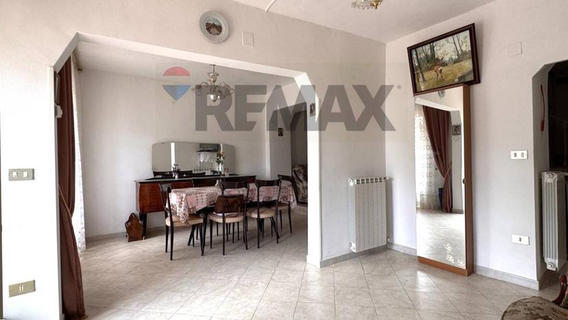 Casa indipendente in Via Mazzini 59, Collepietro — foto 2 di 5