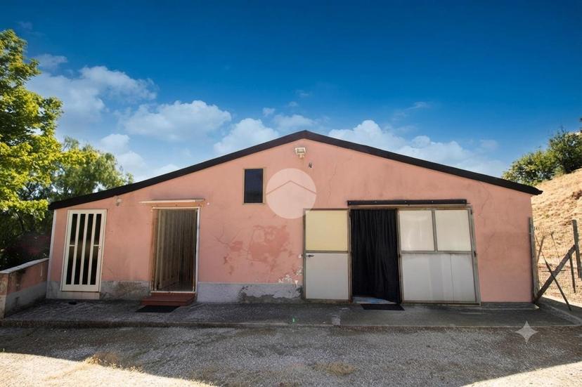 Casa indipendente in Contrada Monterone 3, Atri — foto 3 di 5