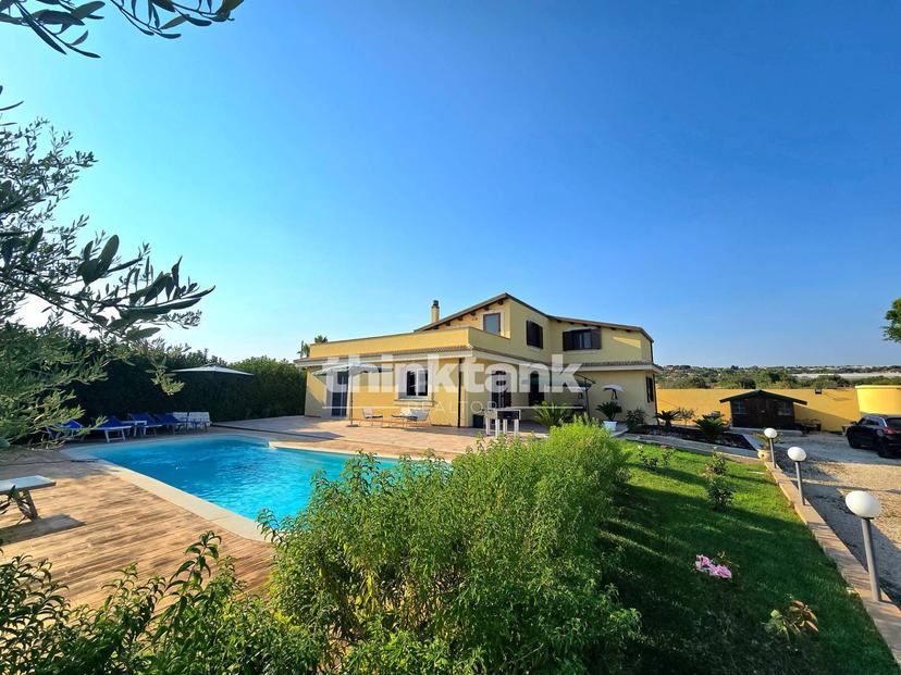 Villa in Strada Provinciale 44, Scicli