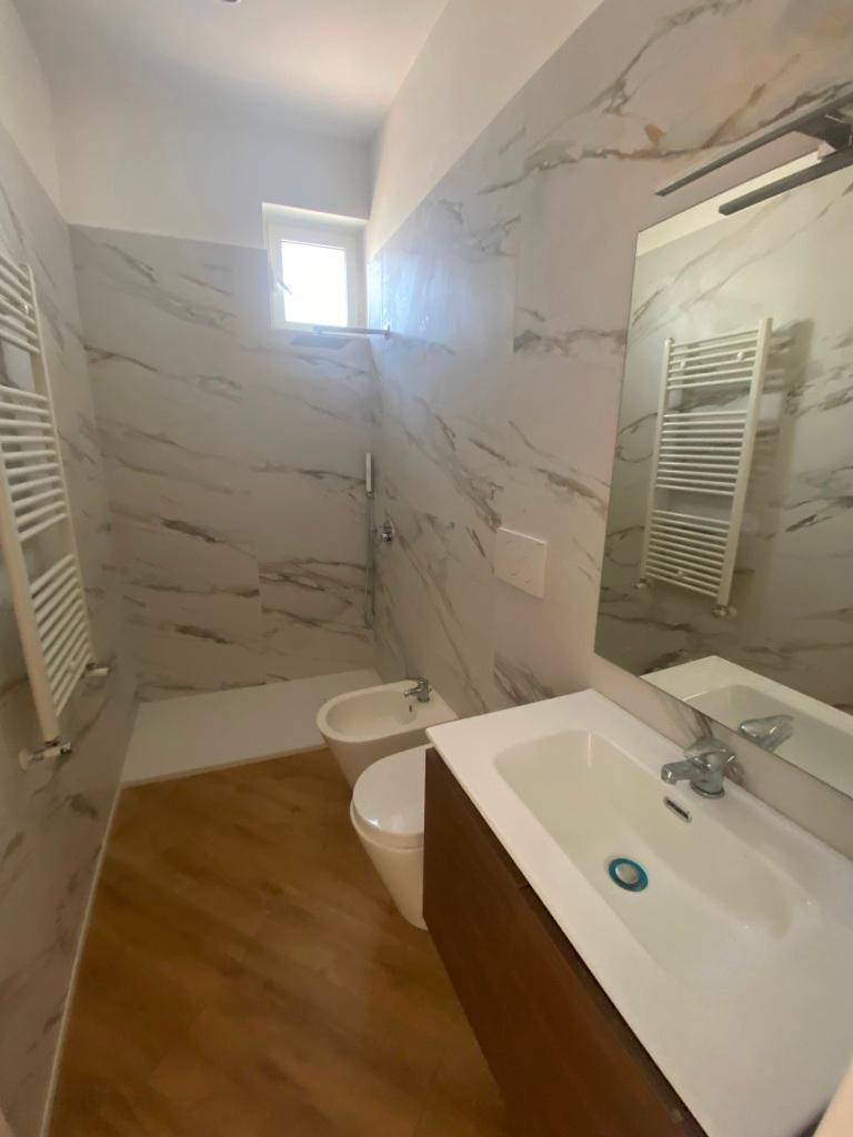 Trilocale in Via Regina  57, Casamassima — foto 4 di 5