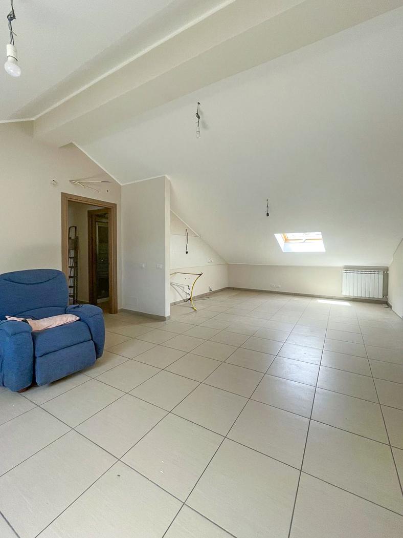 Mansarda in Via Comunale Catarratti 159, Messina — foto 4 di 5