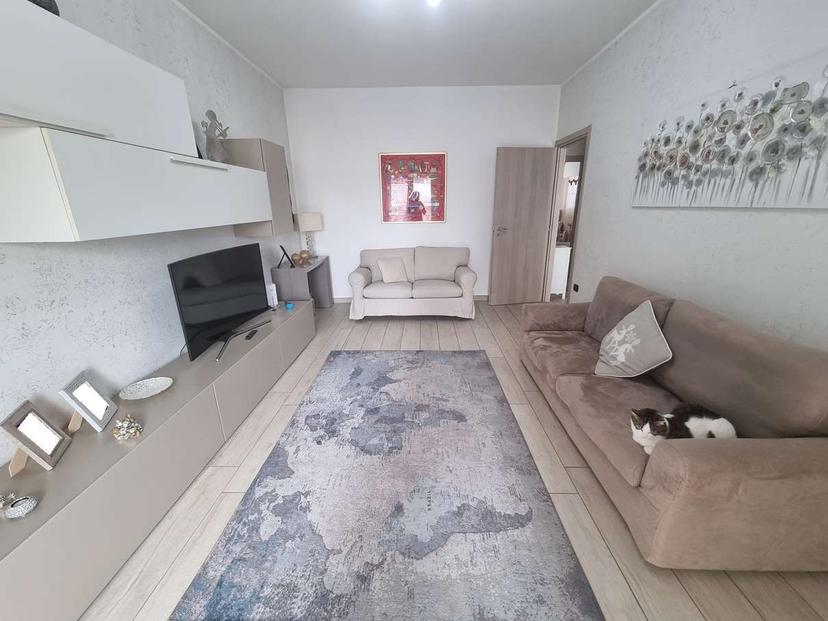 Trilocale in Via dei Mille  5, Limbiate — foto 3 di 5