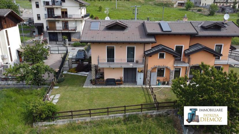 Villa bifamiliare in Località Nicolin, Saint-Christophe — foto 3 di 5