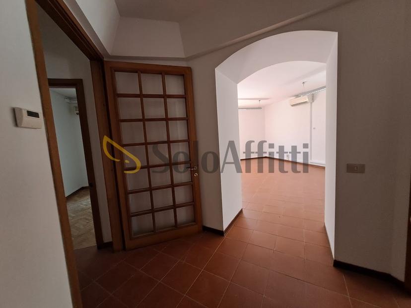 Quadrilocale in Via Romania, Firenze