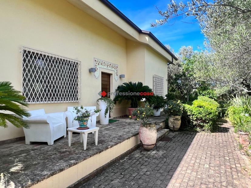 Villa in Contrada Tavernazza S.N.C., Troia — foto 2 di 5