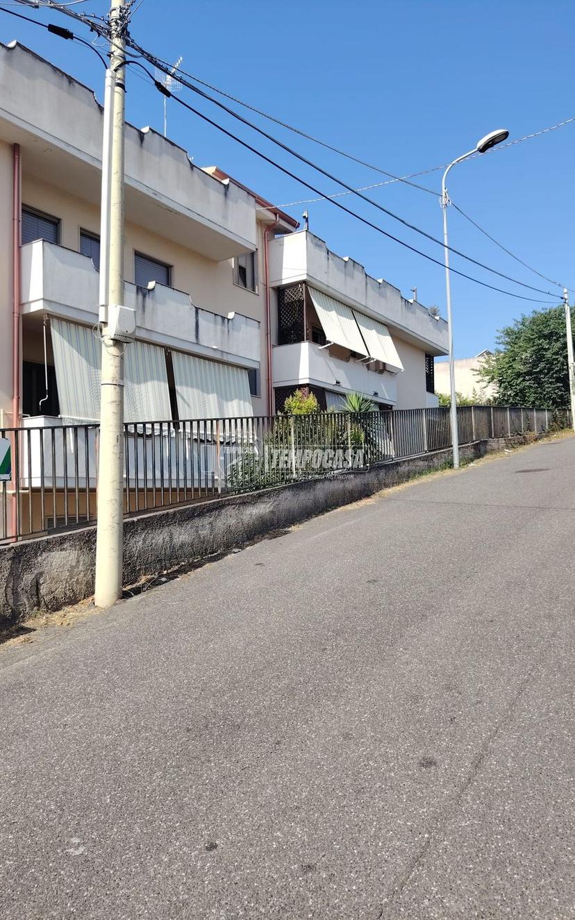 Quadrilocale in Via Bernardino Telesio 7, Satriano — foto 2 di 5