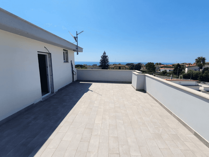 Villa bifamiliare in Via Odino, Anzio — foto 3 di 5