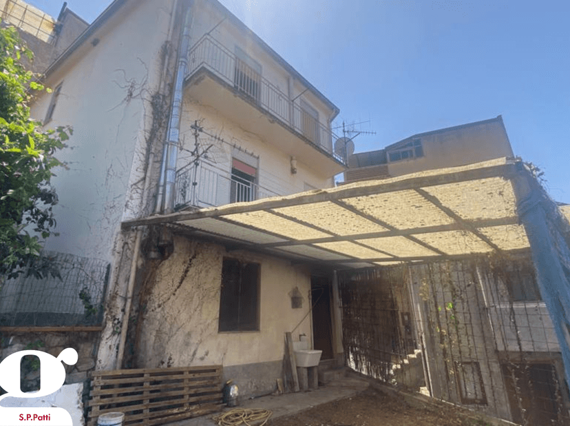 Casa indipendente in Via Paolo Sarpi, San Piero Patti — foto 2 di 5