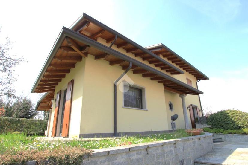 Villa in Via Belvedere 14, Garbagnate Monastero — foto 2 di 5