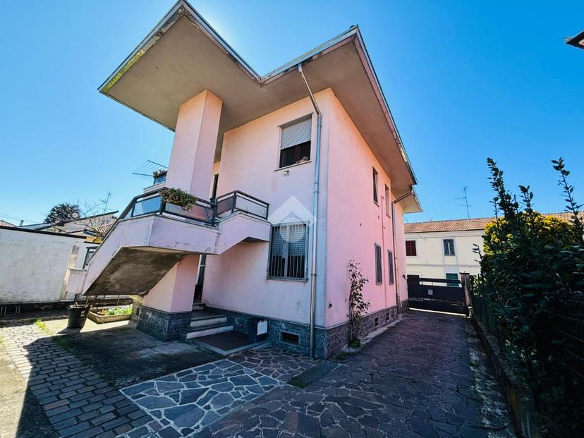 Villa in Via Roma 5, Pregnana Milanese — foto 4 di 5