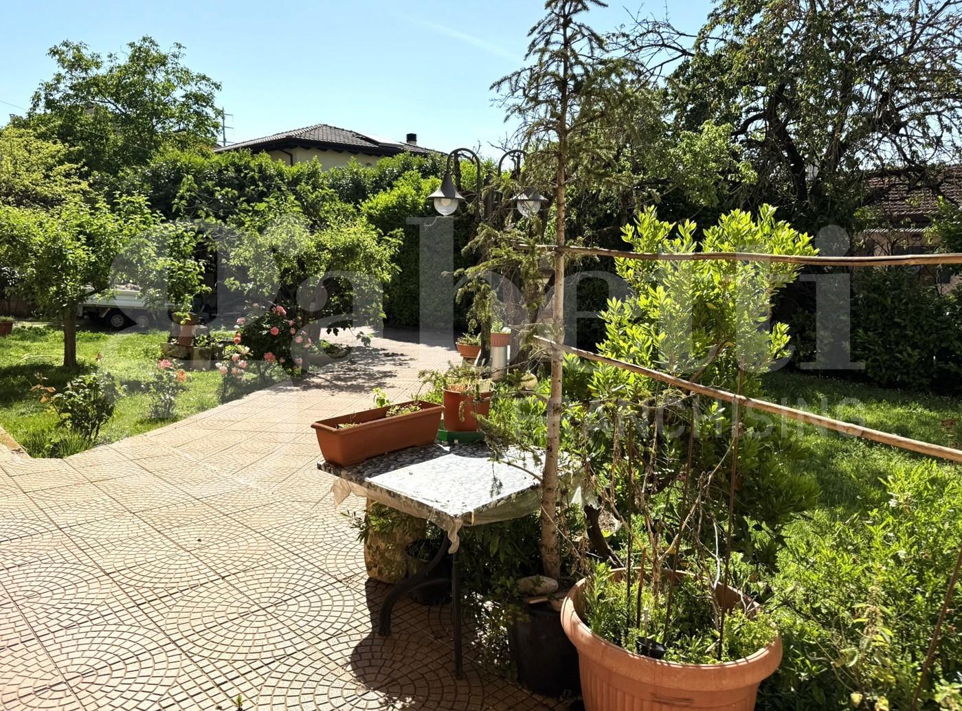 Casa indipendente in Via Massa d'Albe  14, Avezzano