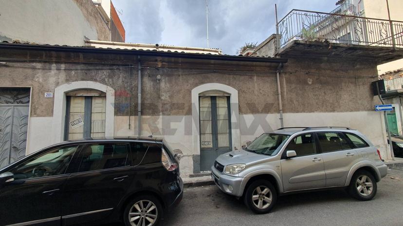 Casa indipendente in Via Canonico Renna 50, Paternò — foto 2 di 5