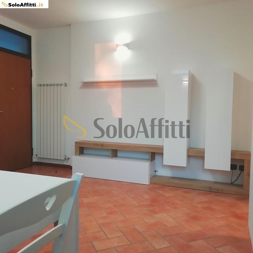Bilocale in Via Camillo Benso Conte di Cavour 5, Besana in Brianza — foto 3 di 5