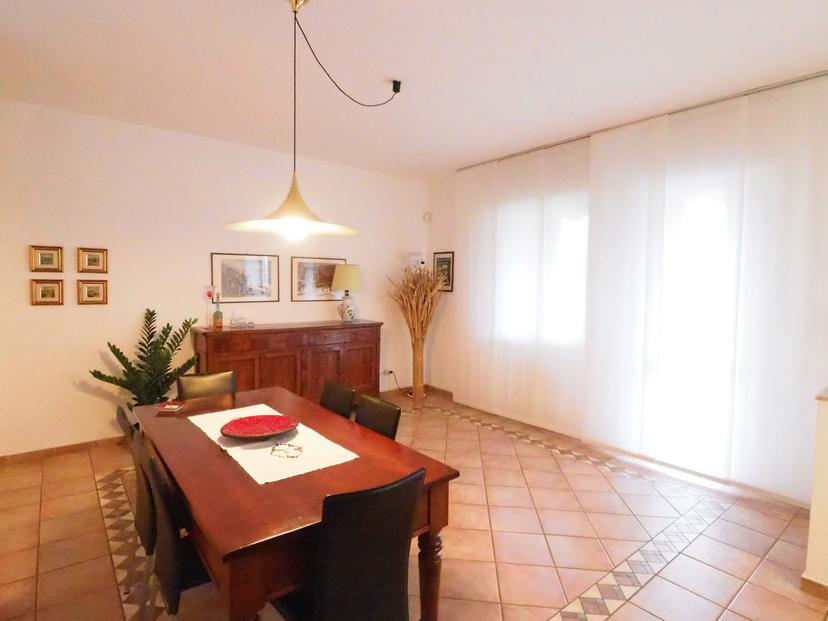 Trilocale in Via Vescovo  3c, Inzago