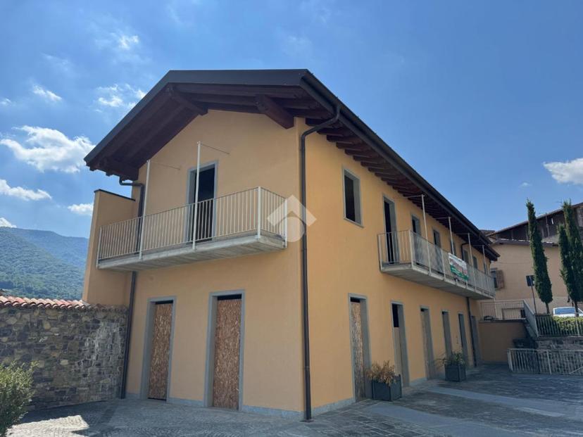 Rustico in Via dei Fantoni, Solto Collina — foto 2 di 5