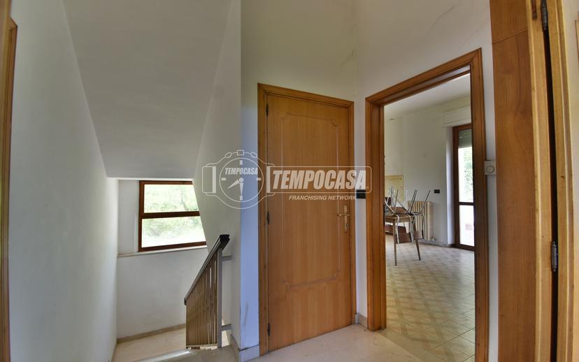 Casa indipendente in C.da San Bartolomeo 3, Tolentino — foto 3 di 5