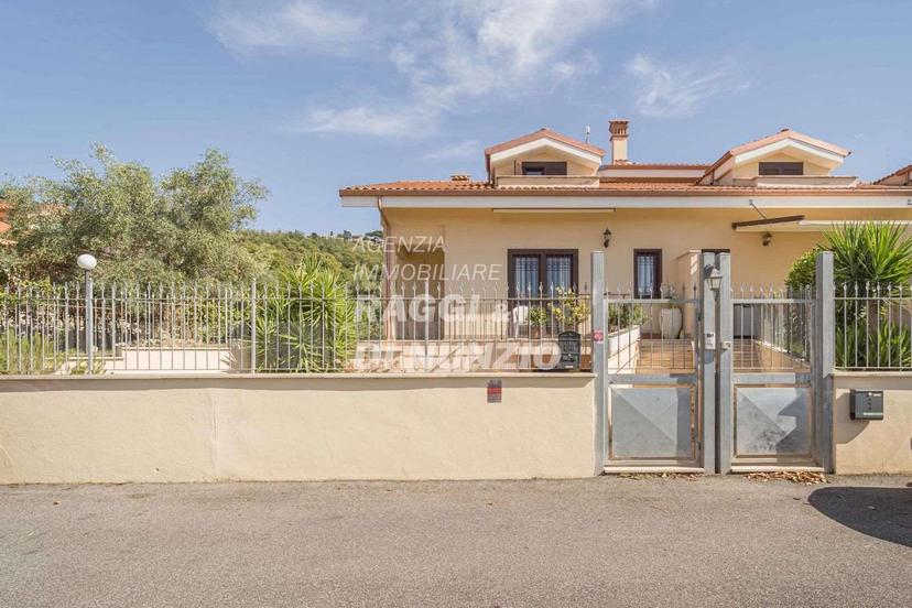Villa unifamiliare in delle Calcare 22, Rocca di Papa — foto 4 di 5