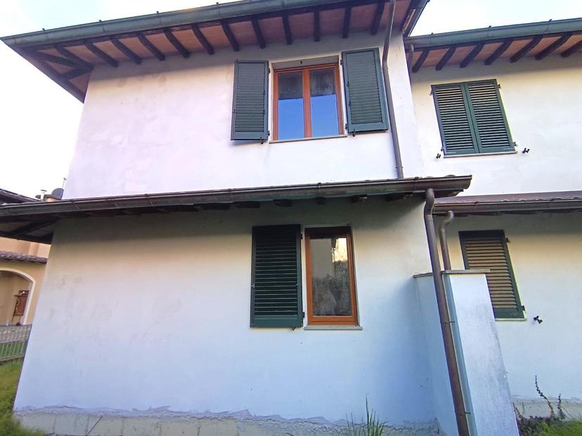 Villa bifamiliare, Barga — foto 5 di 5