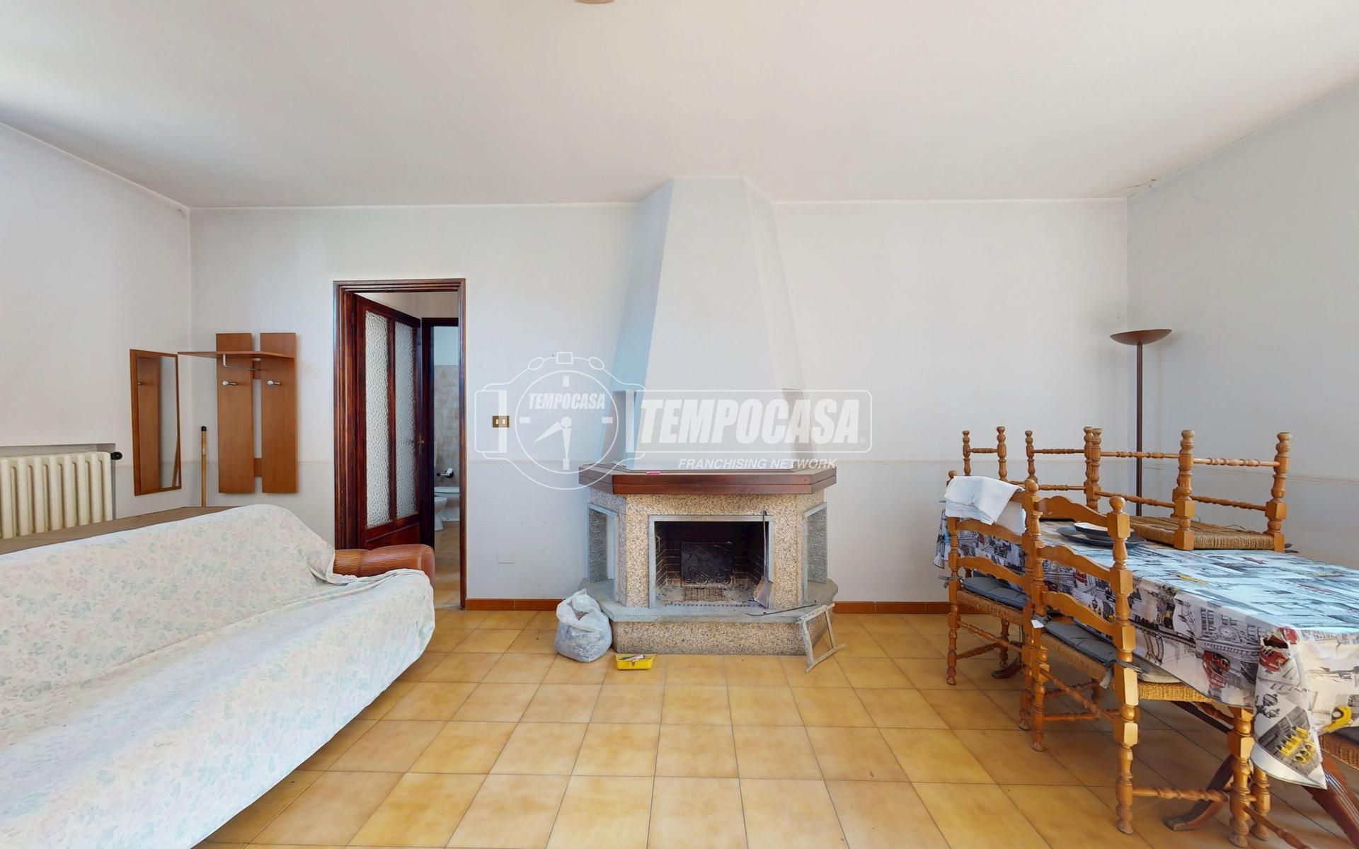 Casa indipendente in Via Monte Grappa 12, Bra