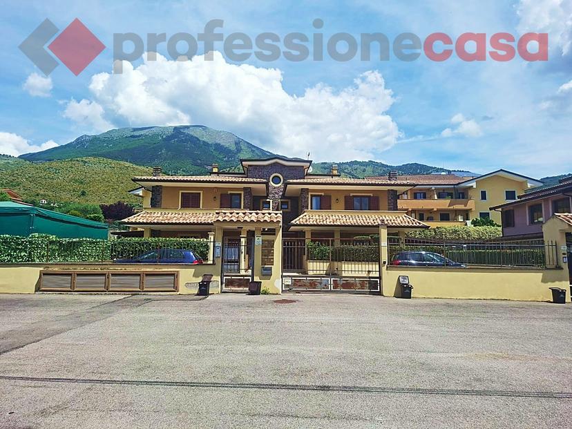 Trilocale in Viale Leonardo, Piedimonte San Germano — foto 3 di 5