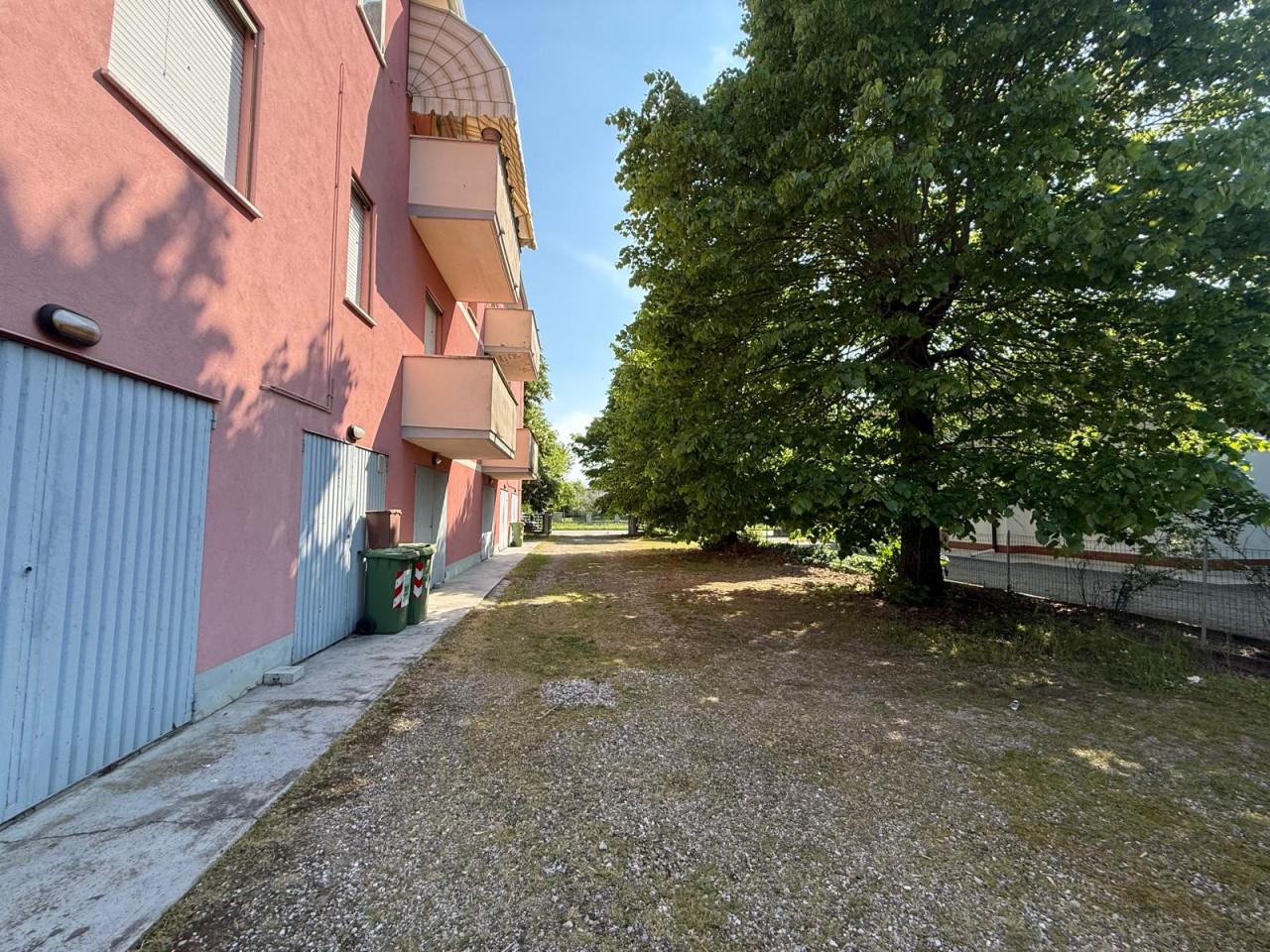 Trilocale in Via Marconi, N.24, Villa Poma, Borgo Mantovano