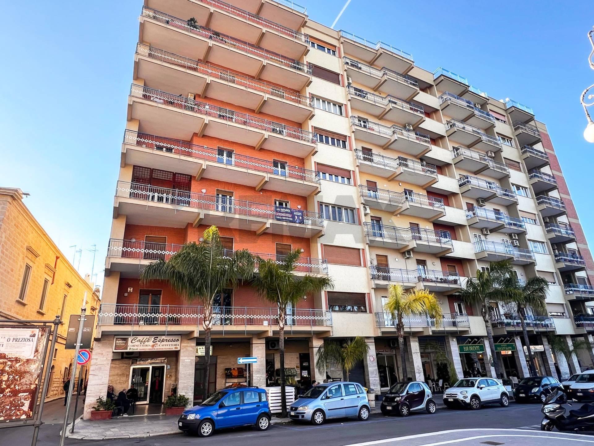 Quadrilocale in Piazza Vittorio Emanuele 54, Bisceglie