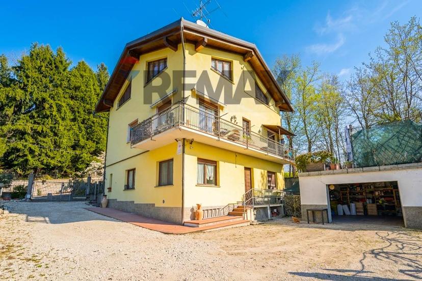 Villa in Via Cavour 5, Caravate — foto 3 di 5