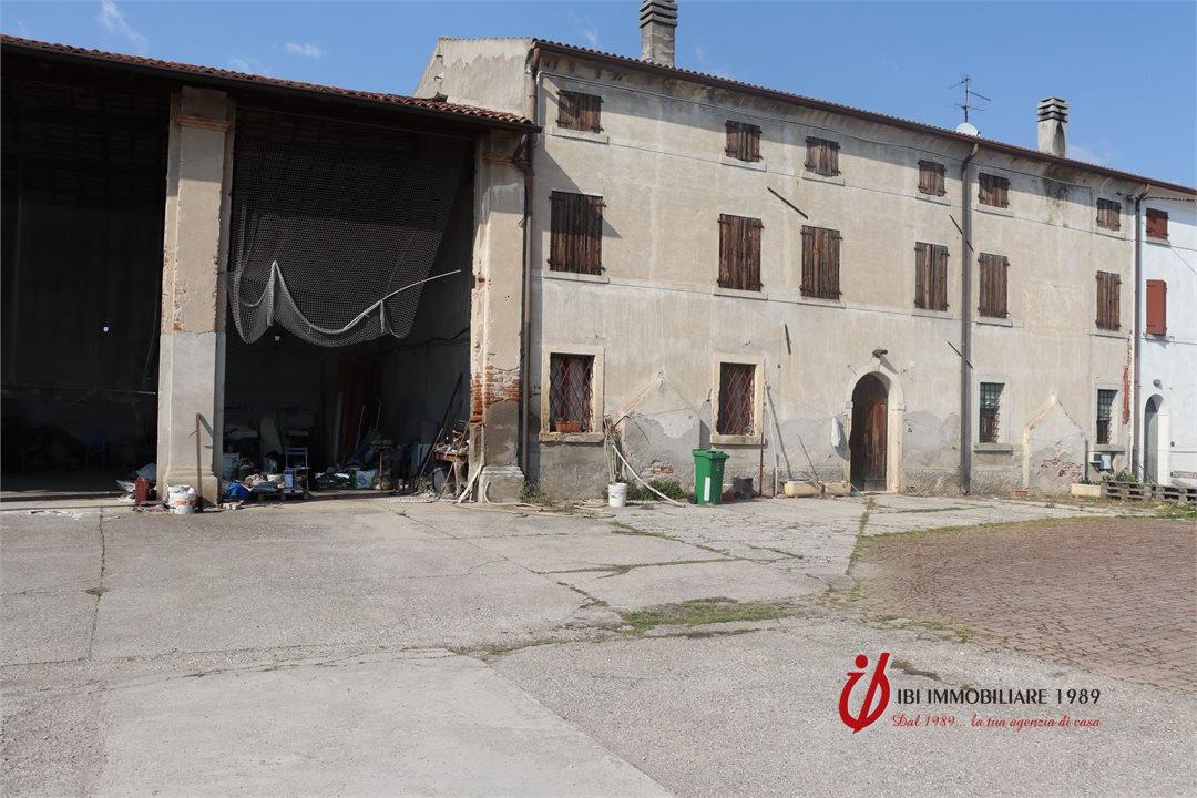 Rustico in Via Oltre Tione, Erbè