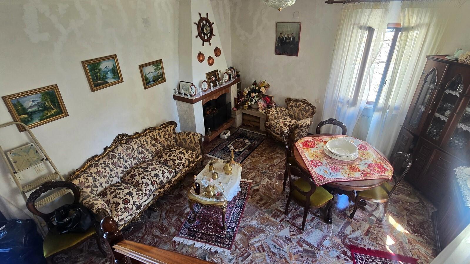 Casa indipendente, Montecchio