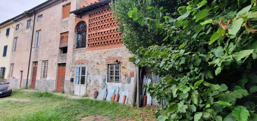 Cascina in Ia del Fanucchi 5, Capannori — foto 2 di 3