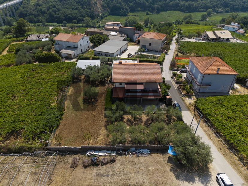 Villa in Via Colle di Campli 16, Tollo — foto 2 di 5