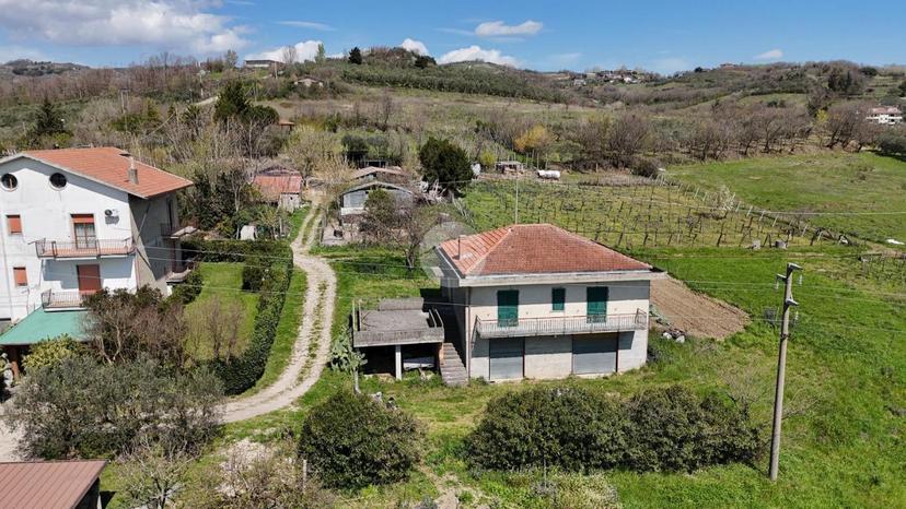 Villa, Montesarchio — foto 4 di 5
