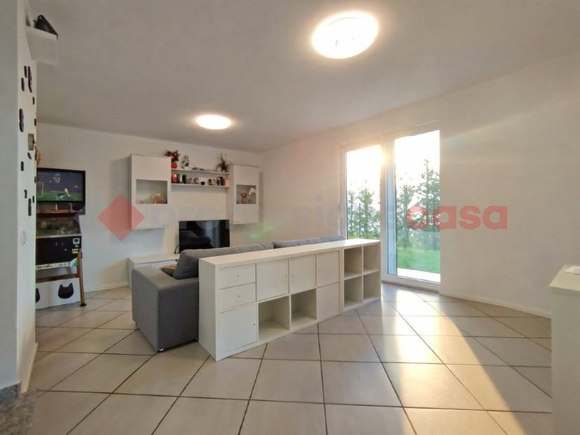 Villa in Via Isonzo , Arona — foto 5 di 5