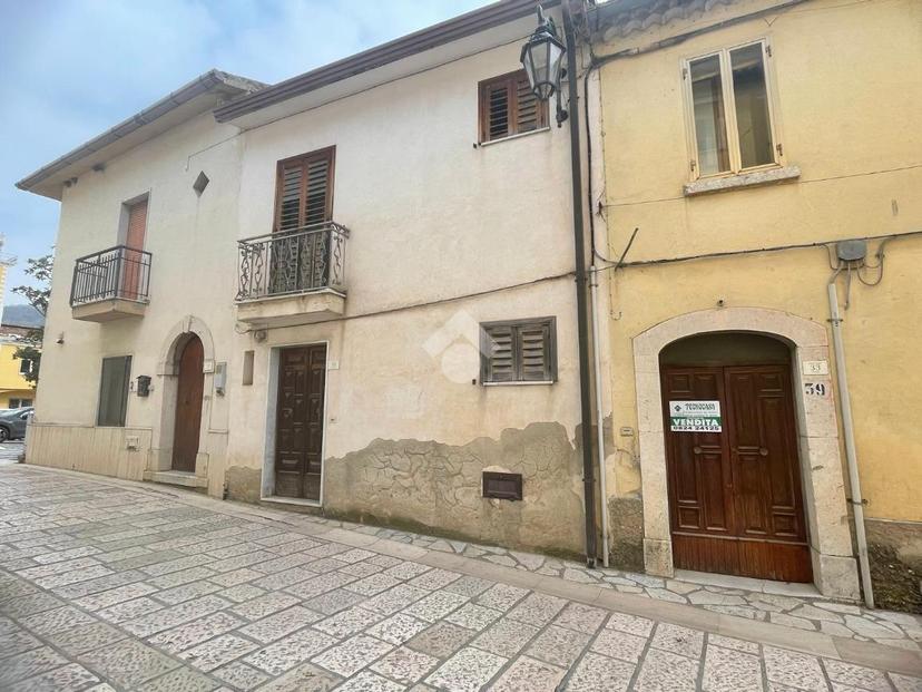 Casa indipendente in Strada Statale Tangenziale Ovest, Benevento — foto 3 di 5