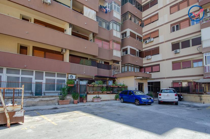 Quadrilocale in Piazza Giovanni Guareschi 3, Palermo