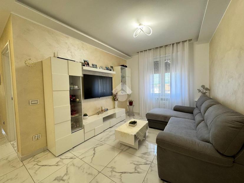 Trilocale in Via Milano 3, Lomagna — foto 2 di 5