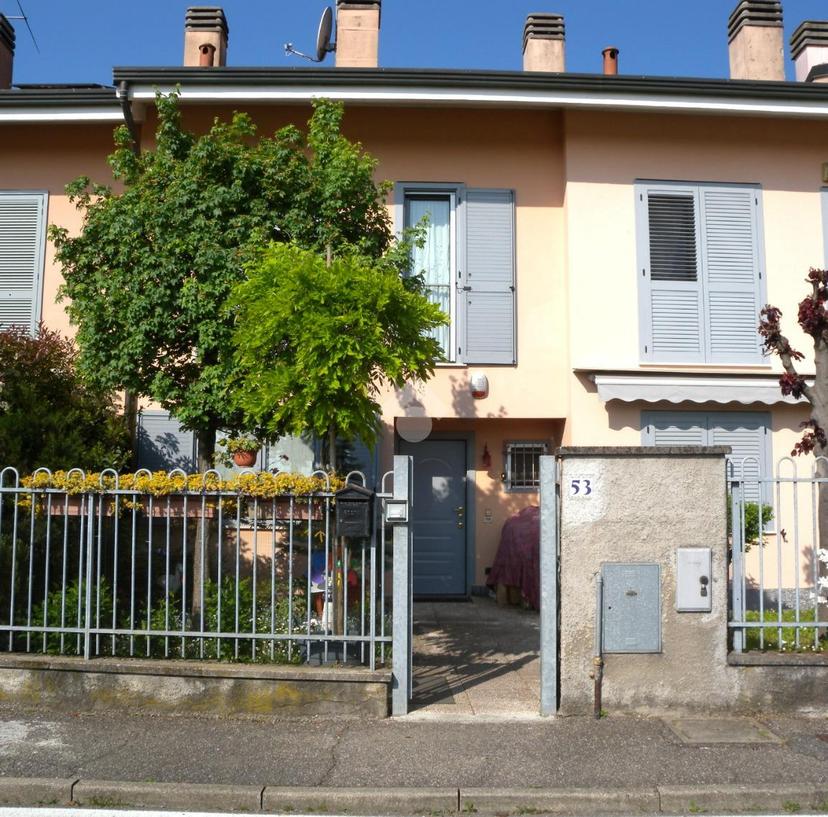 Villa a schiera in Via Giosue' Ceriani 53, Origgio — foto 3 di 5