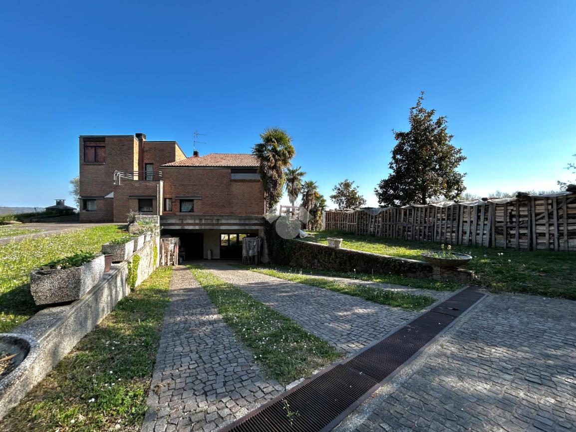 Villa in Via Monte Grappa 12, Cornuda